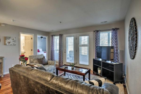Branson Condo with Pool and Patio - 1 Mi to The Strip!